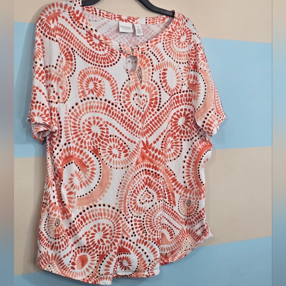 Chico's Pattern Short Sleeve Peephole Top - Picture 3 of 7